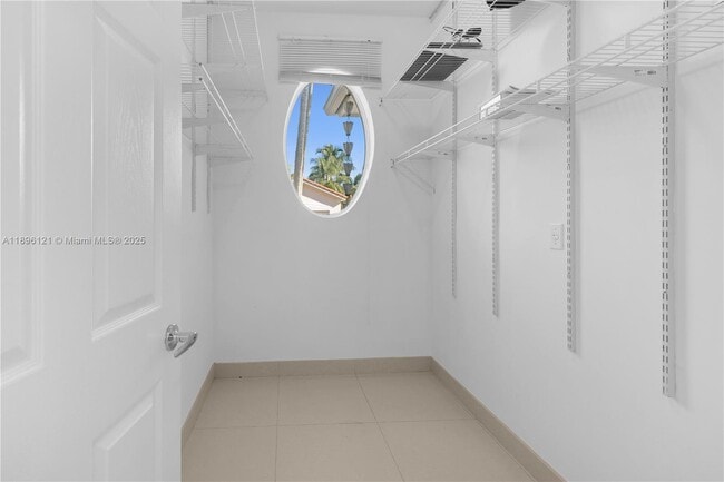 Foto del edificio - 8464 SW 138th St