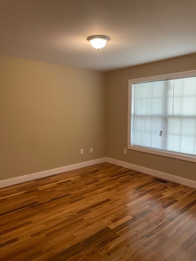 Foto del edificio - 1715 Smallhouse Road