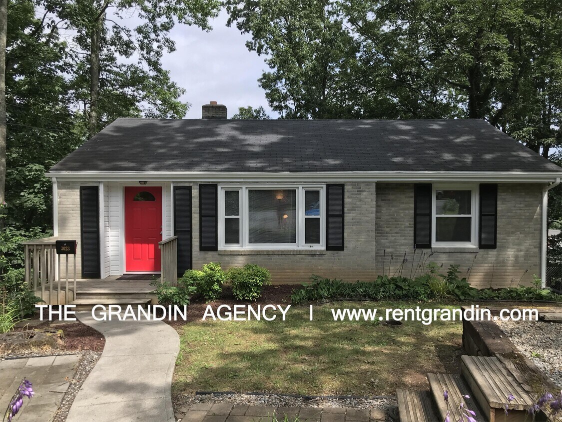 Foto principal - 3023 Hollowell Ave SW