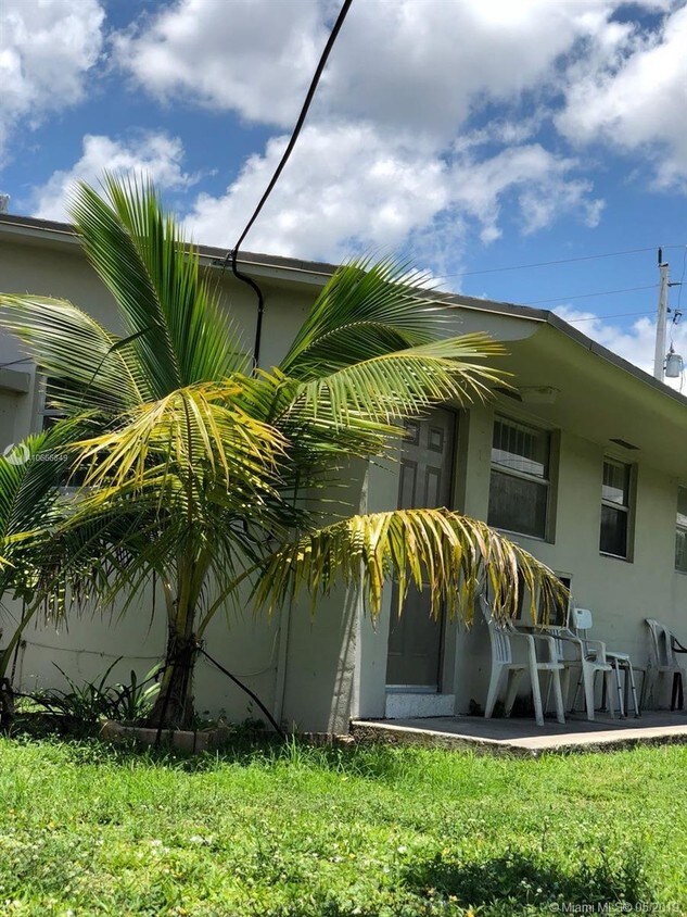 Foto principal - 3101 NW 135th St