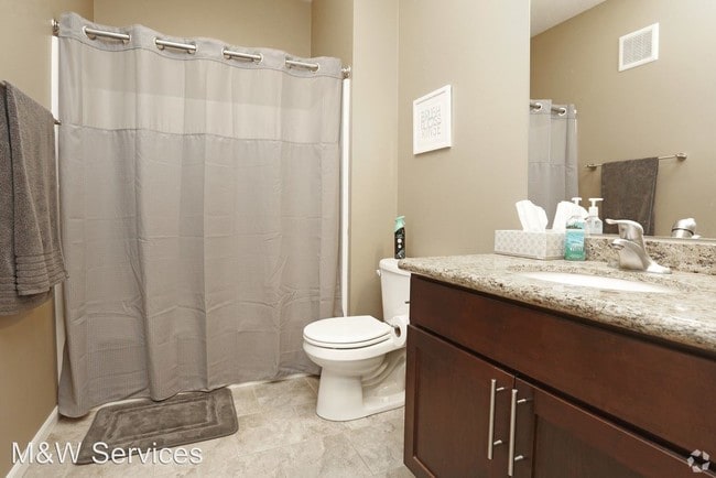 Building Photo - 1 br, 1 bath House - 7446 S Louise Ave