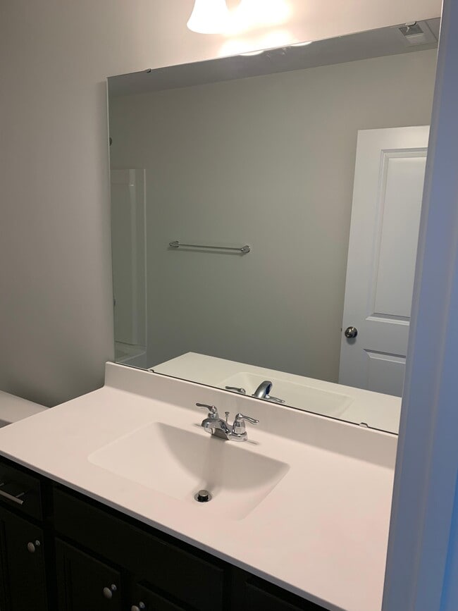 Building Photo - 5316 Daydream Dr
