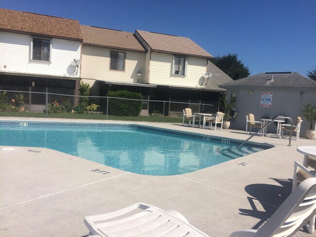 Building Photo - 1319 George Edwards Ct