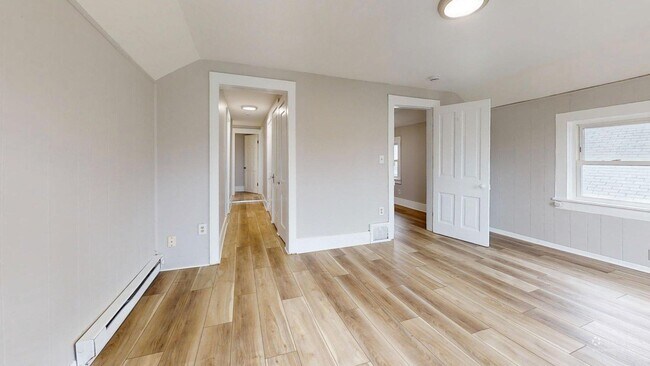 Foto del edificio - 1031 W 9th St