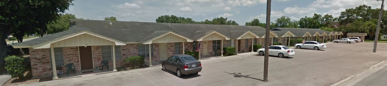 Primary Photo - 1400 N Saint Marys St