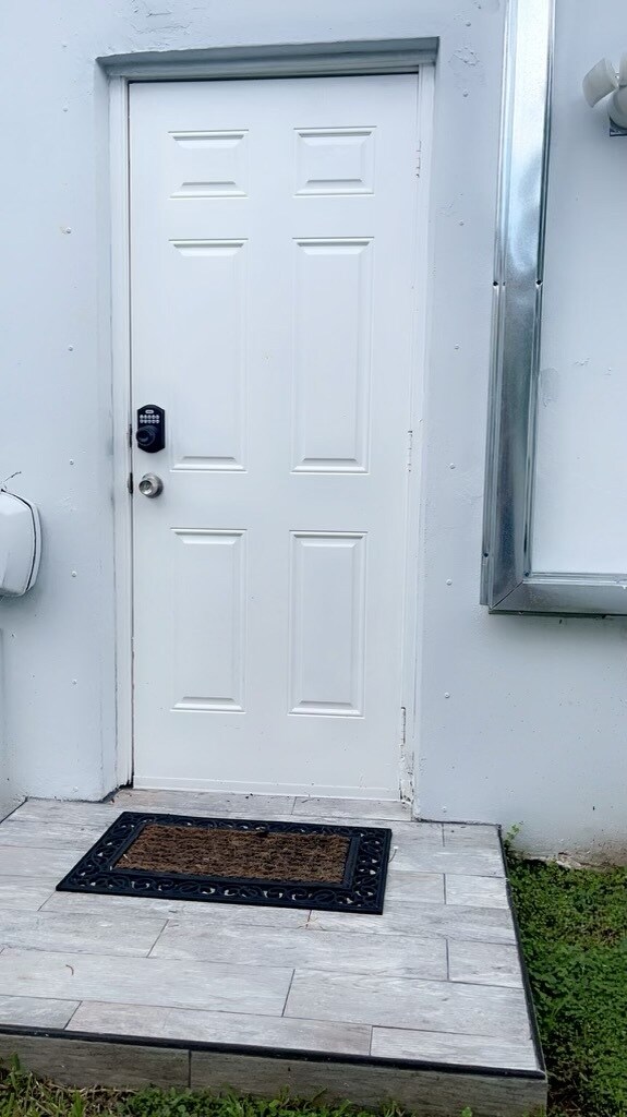 Building Photo - 16503 SW 111th Ave