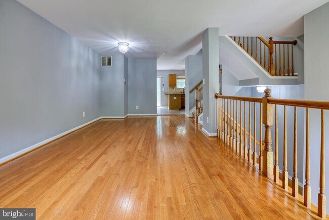 Building Photo - 30 Flaxleaf Ct