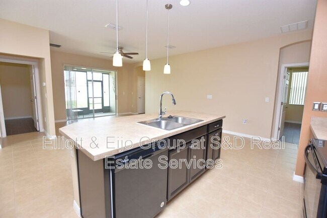 Building Photo - 314 Marival Dr