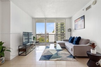 Building Photo - 1750 N Bayshore Dr