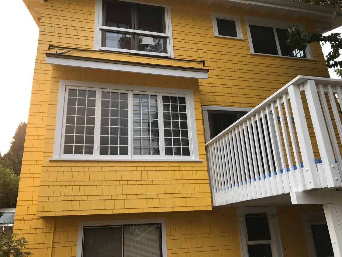 Building Photo - 5228 20th Ave NE