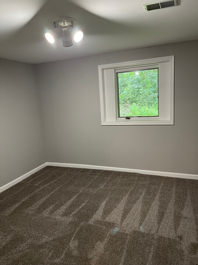 Dormitorio - 1722 W Liberty St