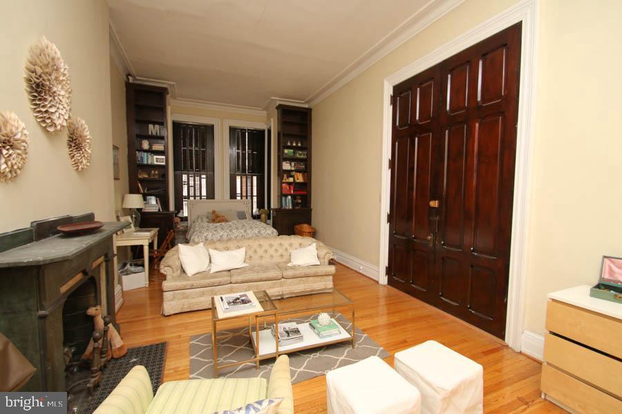 Primary Photo - 2218 Delancey Pl