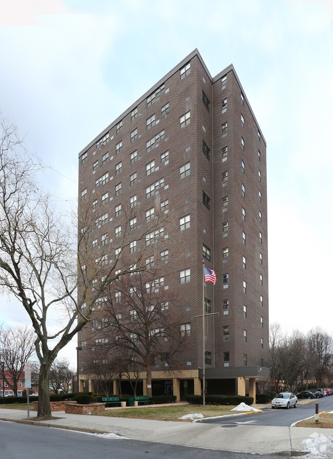Downtown Poughkeepsie Senior Living Apartments for Rent 