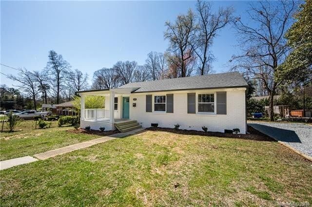 Building Photo - 2939 Dogwood Ave