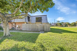 Building Photo - 128 Lake Arbor Dr