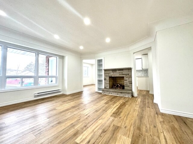 Photo du bâtiment - Tillsonburg ! 2 Bedroom + DEN *  MAIN Floor UNIT * AVAIL March 1