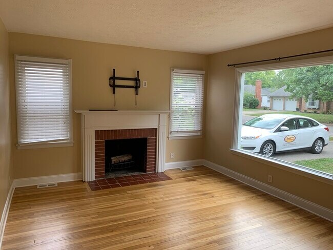 Building Photo - Awesome Broad Ripple Home with Fenced Yard!