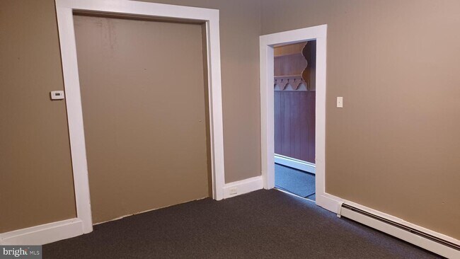 Building Photo - 411 N Montgomery St