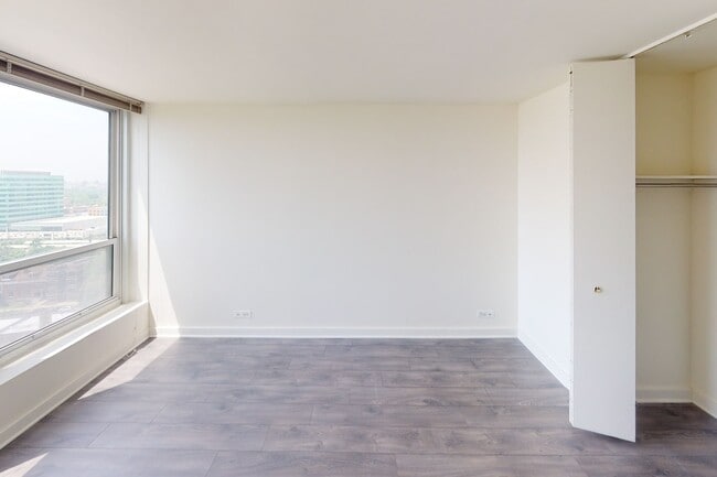 Interior Photo - Regents Park