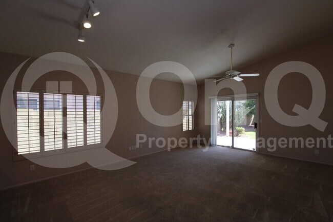 Building Photo - 4625 E Desert Cactus St