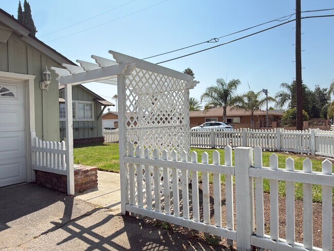 Foto del edificio - 7700 Alcove Ave