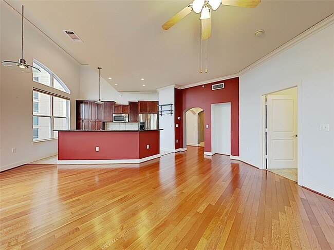 Building Photo - 1010 Rosine St