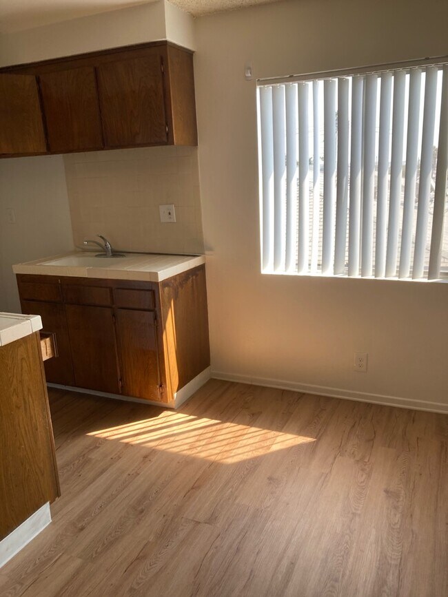 Foto del edificio - 4046 W 132nd St