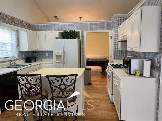 Foto del edificio - 1590 Westfield Ct NW