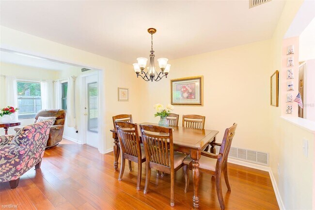 Building Photo - 2 br, 2 bath House - 1711 Patlin Circle S