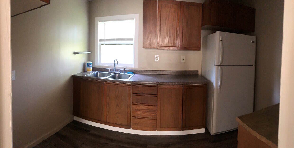 Kitchen - 3023 Russell Way