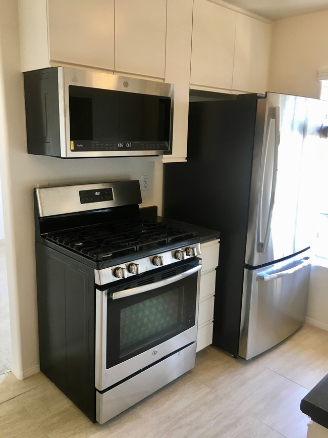 Foto del edificio - 3861 Vinton Ave