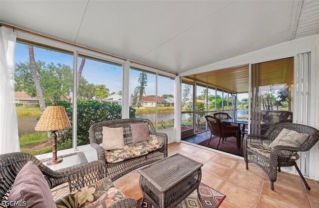 Building Photo - 9120 Greenleaf Ct