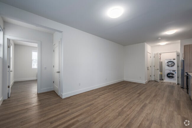2BR, 2BA - 750SF Dining Room - Greenview Mill House