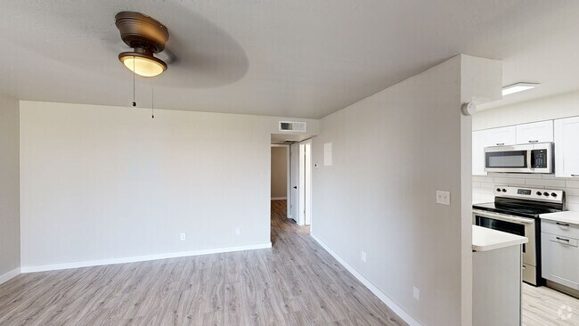 2BR, 1BA - 825SF - Northern Edge