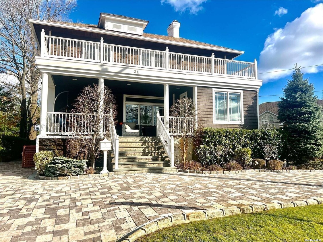 Primary Photo - 84 Meadow Dr