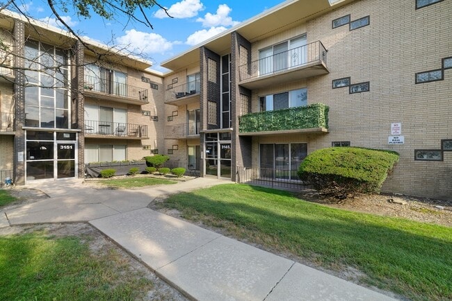 Building Photo - 3145 Bernice Rd