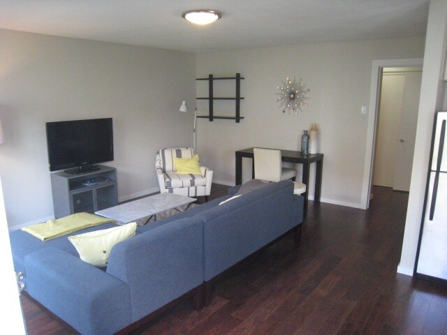 Building Photo - 1355 Lombard St