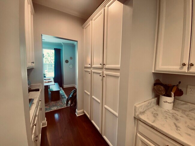 Foto del edificio - 4994 W Liberty Park Cir