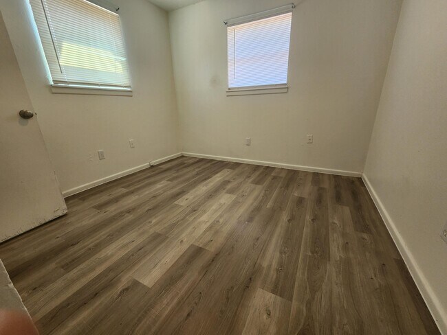 Foto del edificio - 609 38th St