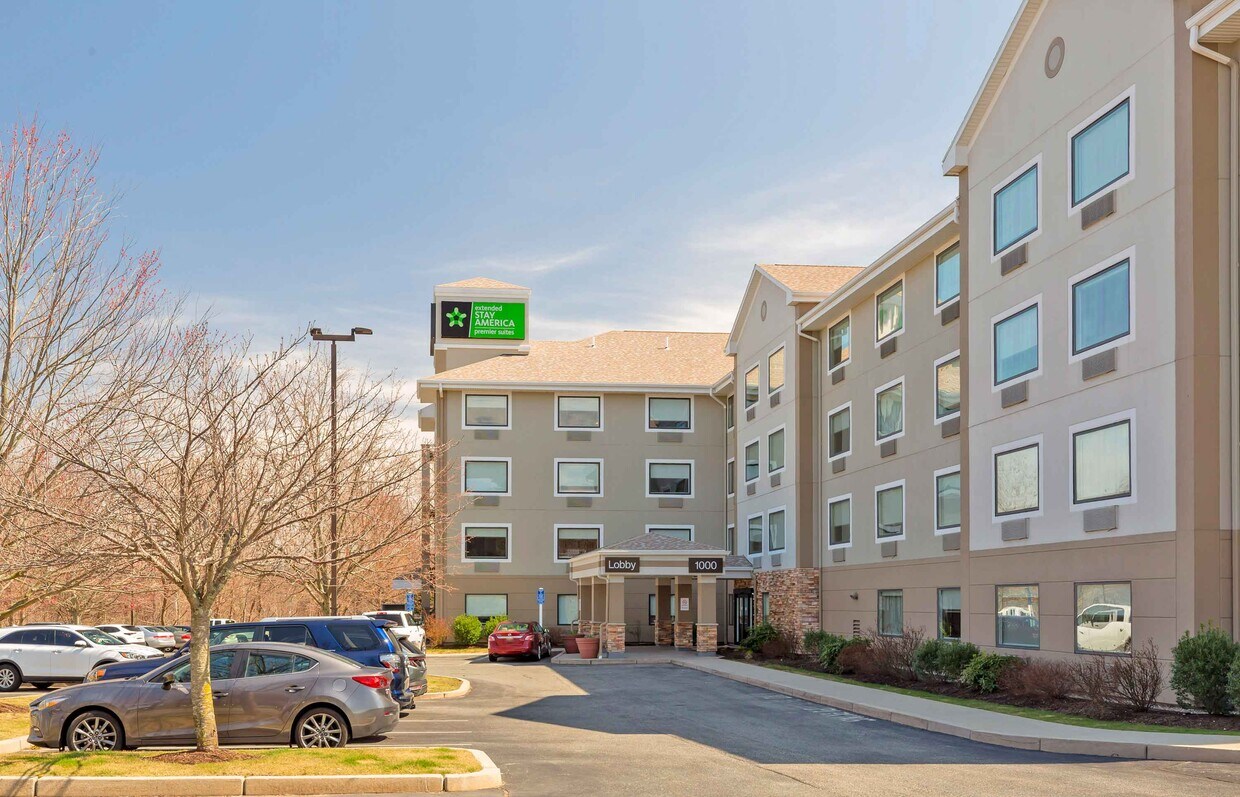 Foto principal - Furnished Studio-Providence - East Providence