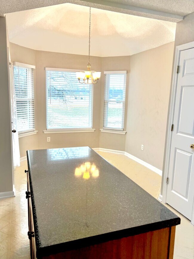 Foto del edificio - Nice 3 bedroom 2 bath home located in Sunset Trace