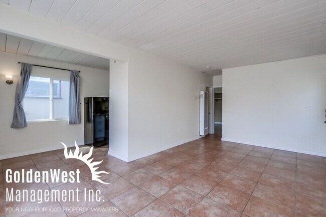 Building Photo - Charming 2Bdm 1Ba home!