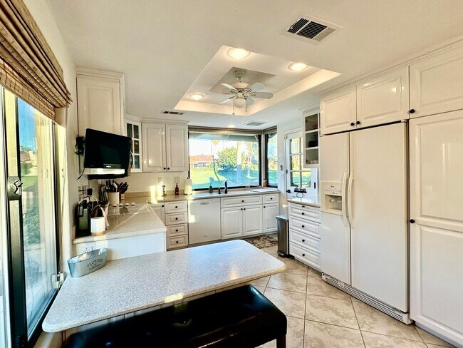 Building Photo - 134 Las Lomas