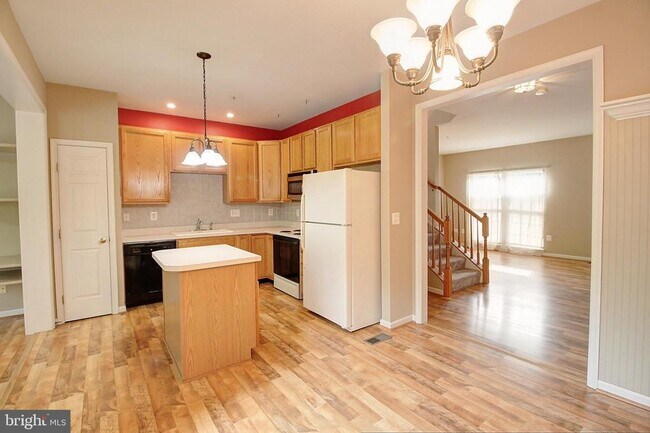 Foto del edificio - 6135 Newport Terrace