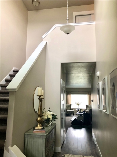 Front entry - 595 W Koins Way