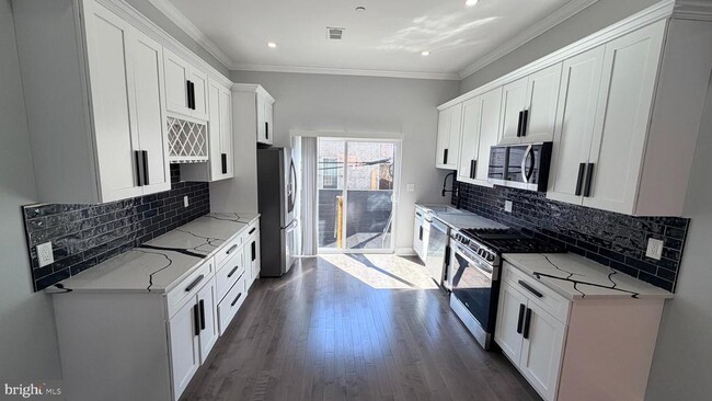 Building Photo - 2248 Earp St