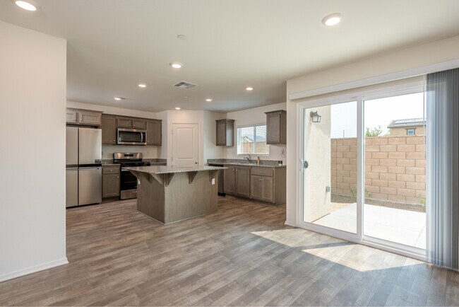 Foto del edificio - 28650 New Yorker Ln