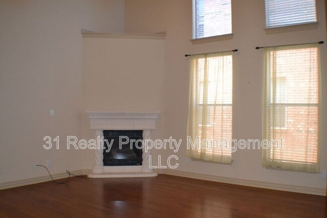 Building Photo - 1466 Cambridge Dr