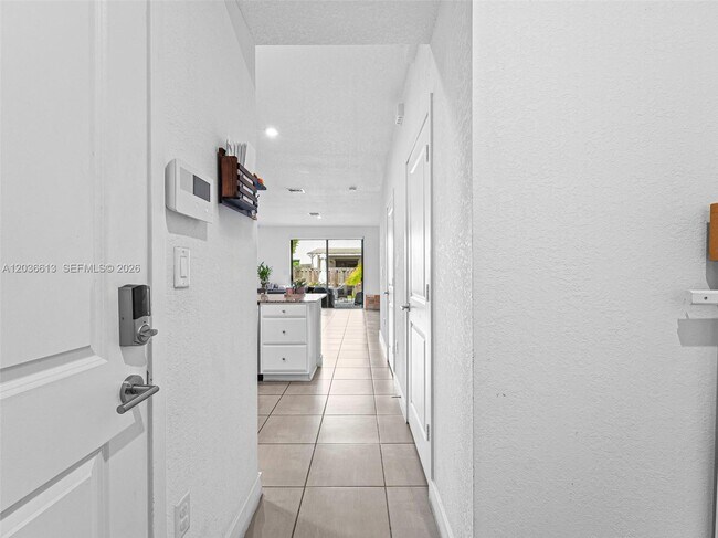 Foto del edificio - 23372 SW 110th Ct
