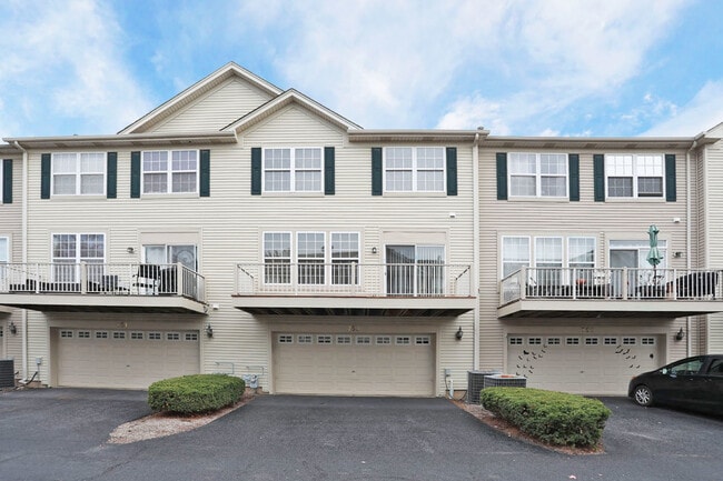 Building Photo - 753 Thornbury Ct